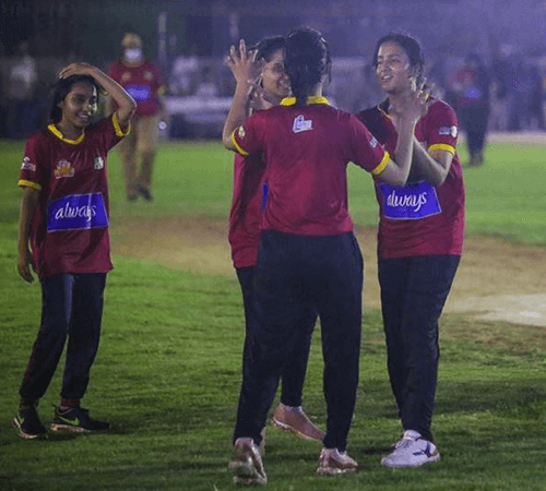 Khelo Kricket: The night tournament changing girls’ cricket in Pakistan